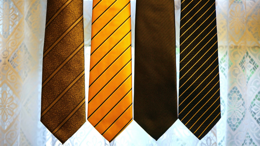 Multicolored-tie
